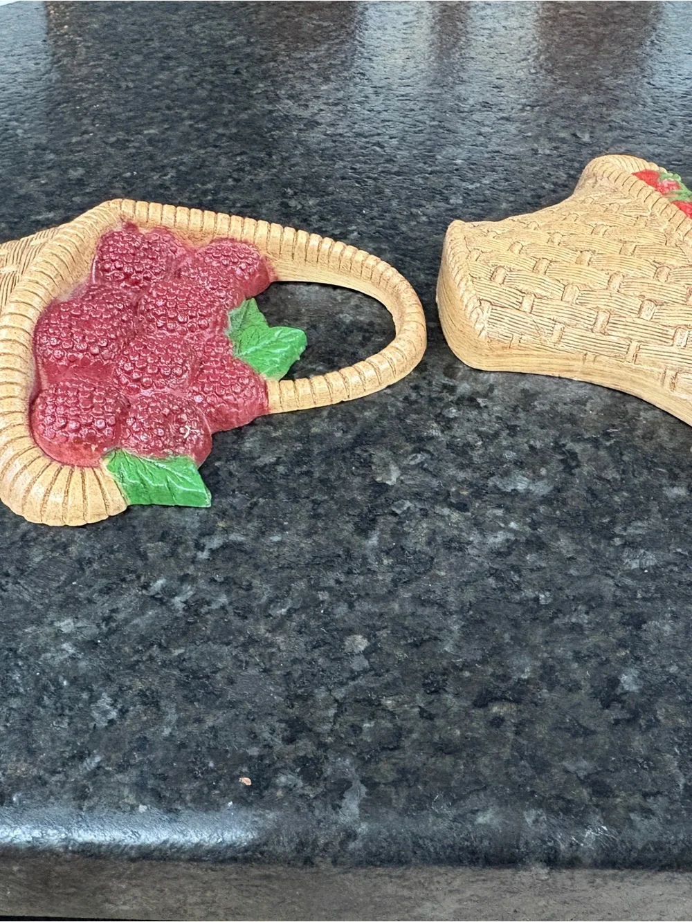 Burberry Red Berry Basket Wall Plaques with Green Leaves - Picture 3 of 5